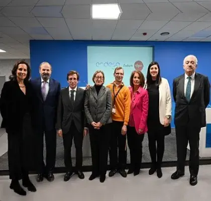 Momento de la presentación de la octava edición de Cambiando Vidas, son todos los participantes, entre ellos el alcalde de Madrid, José Luis Martínez-Almeida (Fuente: Fundación Integra)