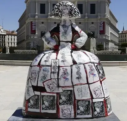 La Menina que diseñó el cantante Alejandro Sanz para la exposición urbana del 2018 “Meninas Madrid Gallery” del artista Antonio Azzato, que se ha donado para la ocasión (Fuente: TransPerfect)