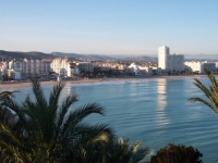 Fotografía de la playa de Peñíscola tomada desde el castillo