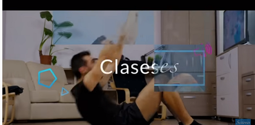 entrenador haciendo ejercicio en el salón, vídeo de las clases