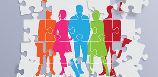 siluetas de personas conformando un puzzle