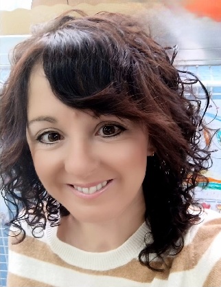 Sheila Pérez, la autora del libro “Acércame un piedra”