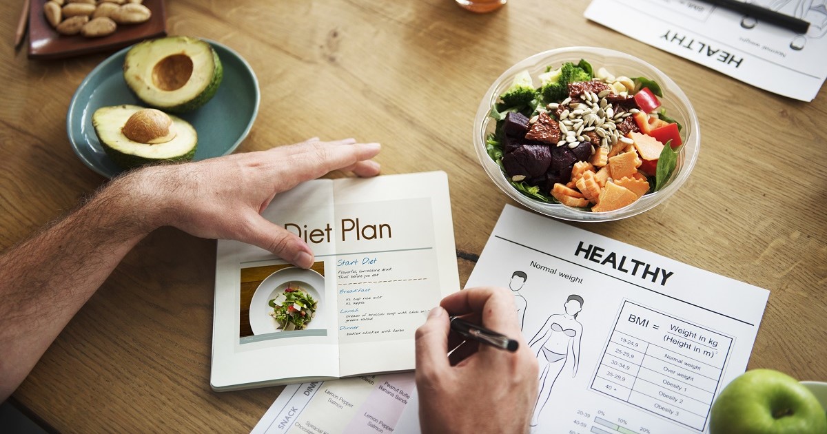 persona realizando una dieta terapéutica