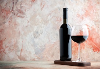 Las bebidas alcohólicas pueden provocar migrañas, como por ejemplo el vino