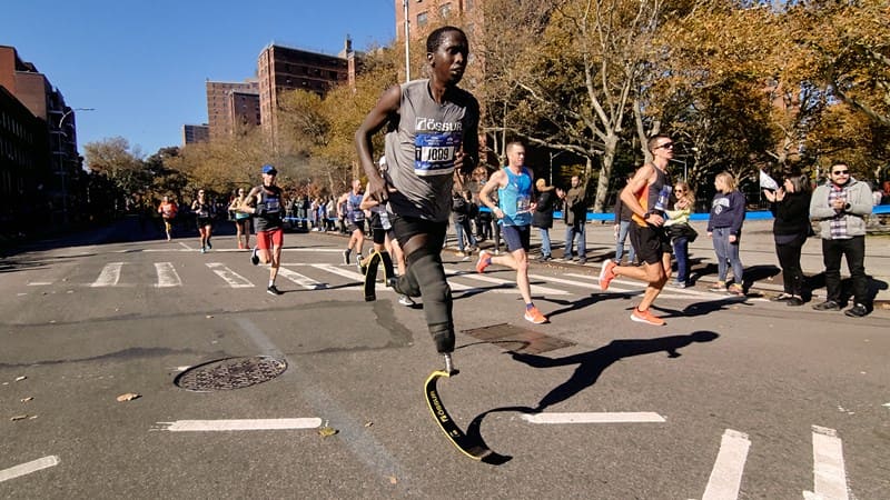 Chico corriendo en la TCS New York City Marathon Shutter Speed