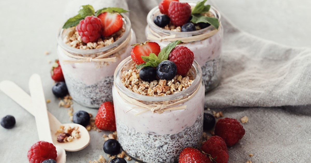 yogur con chia y frambuesas