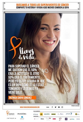 chica sonriendo testimonio supervivientes de cáncer llenos de vida