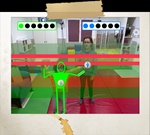 Guía de videojuegos accesibles - Dicapacidad Intelectual: Silueta de un muñeco verde. Fondo  de colores.