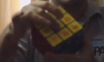 Ayudas caseras para la vida diaria: Cubo de Rubik con relieves en los cuadraditos.