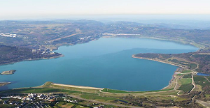 Vista panorámica del Lago de As Pontes en Galicia