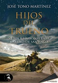 Portada del libro Hijos de Trueno (un viajero caminando por una montaña)
