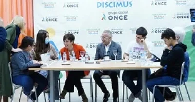 Entrevista a la ministra portavoz del Gobierno, por alumnos y alumnas