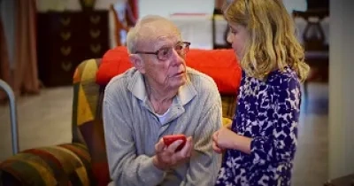 Abuelo y nieta