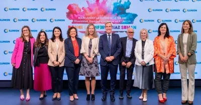 Participantes en la presentación del Informe de la Diversidad: Marcando la diferencia en DEI