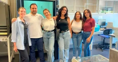 Integrantes de la Fundación Síndrome de Dravet y del laboratorio