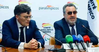 Alberto Durán (izquierda) y Miguel Carballeda, en la rueda de prensa posterior a la Asamblea General del Comité Paralímpico Español