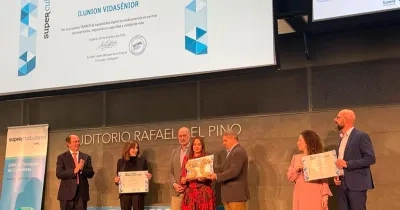 Entrega de premio a ILUNION VidaSénior del Primer Premio Supercuidadores 2024 por TRAMED
