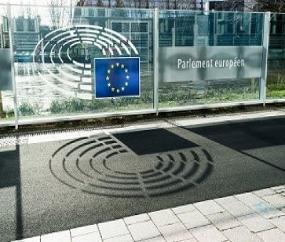 Vista de una zona exterior del Parlamento Europeo (Fuente: Parlamento Europeo)