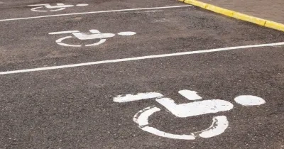 Plazas de aparcamiento para personas con discapacidad