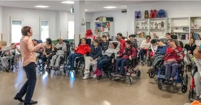 Grupo de personas con parálisis cerebral 