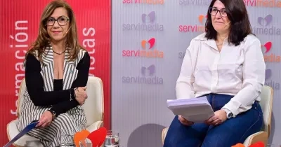 Cristina Gómez y Eva García, durante sus intervenciones