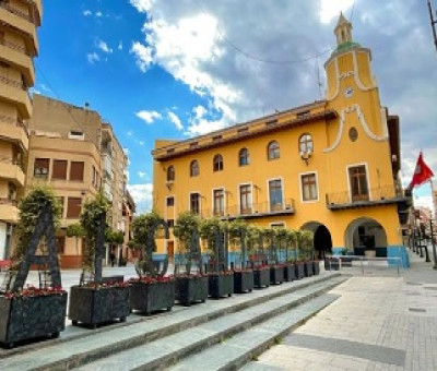 Fachada lateral del Ayuntamiento de Alcantarilla, en la la Plaza de San Pedro (Fuente: Ayuntamiento de Alcantarilla)