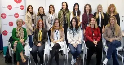 Participantes del proyecto “De Mujer a Mujer”, del Banco Santander y Fundación Integra