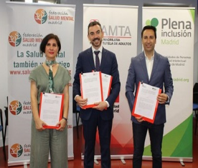 Momento de la firma del convenido de la Comunidad de Madrid con Plena Inclusión y la Federación Salud Mental Madrid
