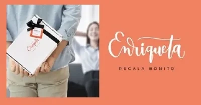 Banner de Enriqueta Regala Bonito, con una persona llevando un regalo de la marca y su logotipo