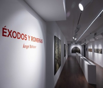 Vista de la sala 'Cambio de sentido' con los cuadros de Ángel Baltasar