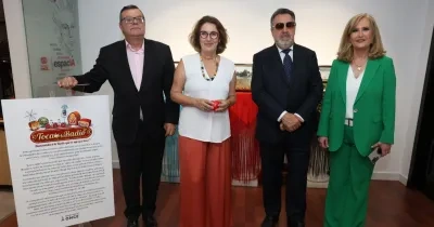 presidente de once y personas responsables de la exposición