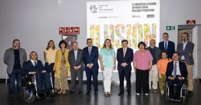 Los participantes y directivos de Fundación ONCE en la presentación de la Bienal