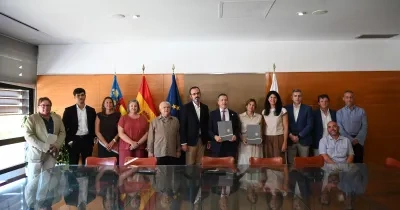 Representantes de Samsung, Fundación ONCE y la Universidad Politécnica de Valencia durante la presentación de un acuerdo para impulsar la formación en tecnologías IoT y la empleabilidad de personas con discapacidad.