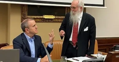 José Manuel Franco (izquierda), antes de su comparecencia en el Congreso (Fuente: CSD)