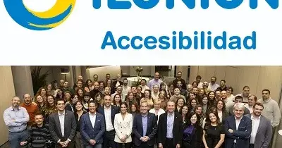 Foto de familia durante la Jornada de ILUNION Accesibilidad (Fuente: ILUNION)