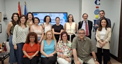 Los participantes que representan a cada CERMI autonómico posando para una foto