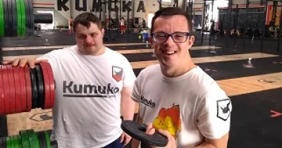 Dos jóvenes con síndrome de Down