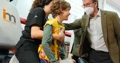Navarro, Feijóo y Núñez en la Fundación Nipace, de personas con parálisis cerebral infantil (Fuente: Tarek/PP)