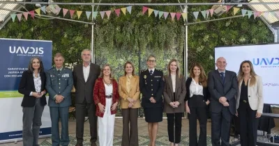 UAVDIS posando 