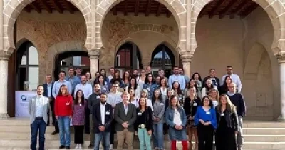 Miembros de la Red ISEM en una imágen de la nueva web de la entidad