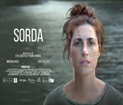 Cartel de la película SORDA, con la actriz sorda Miriam Garlo en primer plano