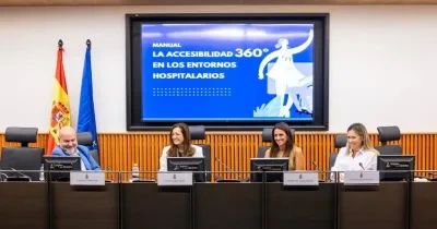 mesa redonda de la presentación del manual de accesibilidad 360 en centros hospitalarios con diferentes representantes de entidades del sector