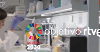 campaña de rtve con su "objetivo RTVE agenda 2030" donde sale de fondo una mujer en un laboratorio investigando