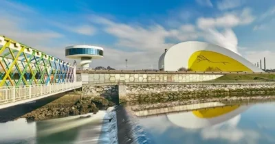 Fachada del Centro Niemeyer ubicado en Avilés