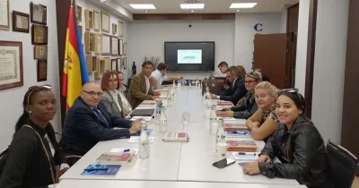 cermi, cermi mujeres y la delegacion cubana durante la reunión en la sede de cermi