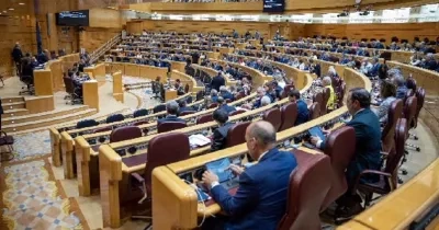 Senado al completo con los representantes en sus asientos