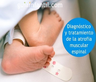 Banner sobre el diagnostico y tratamiento de la atrofia muscular espinal, con los pies de un bebé en su cuna (Fuente: Guía Infantil S.L.)