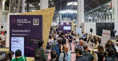 Visitantes en la feria Saló de l’Ocupació 2024