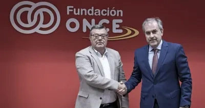 José Luis Martínez Donoso y Miguel Ángel Benzal, tras la firma del convenio