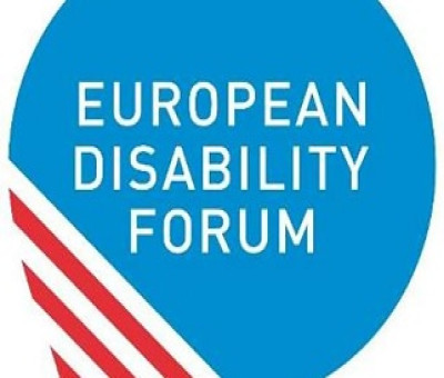 Detalle del logotipo del Foro Europeo de la Discapacidad (EDF, por sus siglas en inglés)